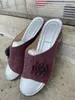 Slippers 2024 Zomer gladiator vrouwen platte sandalen open teen casual strand dames schoenen mode Boheemse bloemen Romeinse slippers