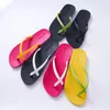 Slippers 2024 Thaise mode klem voet non-slip en deodorant buiten badkamer vrouwen zomer flip-flops dames strandschoenen shw154