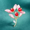 Broschen elegante Pflanzenfrucht für Frauen Modedesign Emaille rotes Blumenkleid Cheongsam Accessoires Pins Corsage Geschenk
