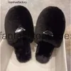 Praddas Pada Prax PRD Fur Shoes Slippers Fur Ra​​ccon Slides 2023 Home Furry Flat Sandal
