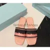 Praddas pada Prax PRD 2022 Donne Slipatore ricamato Lettere di lusso Sandals Sandals Pieno piatti piatti all'interno di comode agnello in pelle bianca Pink Pink Heel Altezza Sqmd