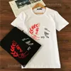 Męskie designerskie projektantki Tshirty letnia moda drukowana swobodna marka litera wysokiej jakości odzież niedźwiedź czarny t-shirt tops donna tshirt femme ubrania pomidorowe haikyuu