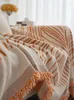 Couvercles de chaise canapé couverture chenille nordique ligne simple filetage à couverture de protection de filetage de protection.