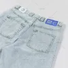 Street européen et américain Shorts de jean polyvalent Street Men Y2k Vêtements décontractés en vrac multi-poche Jeans imprimé anime femmes 240430