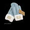 Uggliss Slipper Glove Designer Внешняя торговля высококачественными новыми мужчинами Uggslippers Glove Водонепроницаемые бархатные тепловые мотоцикле