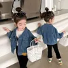 Jaquetas 2024 primavera outono bebê meninos meninos jeaats de jeans moda de moda crianças tops roupas sobretudo