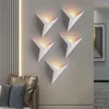 Lampe murale 1pc Lights de forme triangulaire minimaliste moderne 3W AC85-265V ÉCLAINEMENT SIMPLE NORDIC INDOOR LED LAMPS LEVILLE