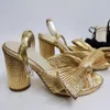 Sandały z paska kostki dla kobiet Bow Karot Otwarte palce ślubne buty letnia maska ​​Chunky Obcina Elegancka luksusowa wygodna 240426