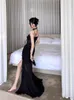 Lässige Kleider schwarzes mysteriöses sexy Kleid reife weiblicher Charme schlanker intellektueller eleganter Frauenschlinge Abendparty Long