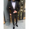 Ternos masculinos Moda Blazers Black Macho Blazers 2 Peça Tuxedos de Casamento Groom Smoking Shawl Lapel Men One Button Slim Fit Terno Masculino