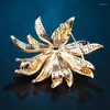 Brooches Sun Flower Brooch Imitation Pearl for Women Gift Fashion Dame Vêtements Bijoux Hijab Pins Broach Accessoires