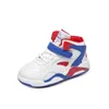 Kids Fashion Hightop Sneakers For Boys Girls schoenen Ademend Sport Running Lichtgewicht kinderen Casual Walking 240416