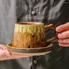 Potrawy kawy y vintage filiżanka wysoka uroda gruboziarna ceramiczna i talerzy