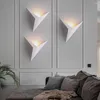 Lampe murale 1pc Lights de forme triangulaire minimaliste moderne 3W AC85-265V ÉCLAINEMENT SIMPLE NORDIC INDOOR LED LAMPS LEVILLE