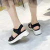 Vestido tênis de verão feminino sandálias pretas shinestone redond dedo gancho fios de costura leve luxuria moda água diamante esporte causal