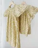 Robes de fille en stock de vêtements de bébé robe coton français décontracté personnalisée jaune floral imprimé