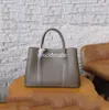 Designer echtes Leder -Tasche Luxus vielseitiger Frauen Garten Handtasche Klassische Kuhwahnsinns Aktenbescheinen Handbescheinen Handschulter Travel