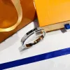 Bracelets classiques Femmes Bangle Designer de luxe Bijoux Crystal 18k Gold plaqué 925 Sier-plaqué des amoureux en acier de couple Gift Bracelet pour hommes S31 A3X2 #