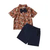 Ensembles de vêtements Gentleman Kids Boy Summer Fashion Impel T-shirt à manches courtes Tops Couleurs solides Elastic Shorts décontractés 2 PC
