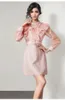 Abiti casual Off Designer Girl Girl Sweet Pink Patchwork in pizzo ricamato in tweed collare mini per donne abiti di lusso in passerella ropa