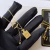 Colliers de créateur de pendentif de marque de luxe 18 carats d'or plaque à eau de lettres de bouteille de haute qualité collier en acier inoxydable