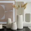 Декоративные фигурки изящные керамические вазы настройки просты