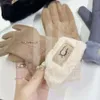 Uggg Glove Uggg Slapper Glove Designer с твердым цветом дизайнерские перчатки теплые водонепроницаемые велосипедные мягкие теплоты моды Uggslippers Сертифицированные продукты 327