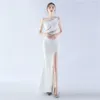 Vestidos casuais Mulheres luxuosas elegantes produtos de vestido de banquete 2024 Sexy One Onk Astrich Hair Diamond Wedding Party