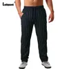 Pantaloni maschili 2024 uomini per il piacere per il tempo libero gamba dritta di lino in cotone a strisce pantalone a tutta lunghezza più dimensioni maschile corsetti casual corsia