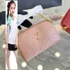 Детские сумки роскошные бренд CC Bag French Womens Shell Camera Camera Caven Vanity Bags с золотой металлической цепью кросс -плеч