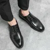 Black Fashion Wedding Oxford Dress Business Prom Men 2024 Nieuwe klassieke Boos Office Leather Shoes