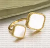Fashion Classic Four Leaf Clover Ring Designer Jewelry Mother of Pearl 18K Gold Gold Balfly Rings Ladies and Girls Valentine4891912