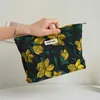 Organizzatore cosmetico Fiore giallo Design con cerniera di grande capacità con cerniera per donna Borsa di stoccaggio sacchetto da viaggio per cammino per mano per mano per mano Y240503