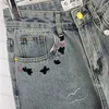 Designerin Frauen Jeans High Version 24 Frühling/Sommer Neue Mode und personalisierte vollständige Graffiti Stickerei Kontrast Farbe hohe Taille gerade Beinjeans