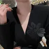 Broschen Blume Pin eleganter Organza Spitzen Brosche Stifte für DIY -Kleiderjacke Dekoration handgefertigte Hochzeitsfeierschmuckzubehör Accessoires