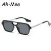 Lunettes de soleil Fashion Square Double Beam Femmes Men Brand Punk Small Sun Verres de soleil Femelles Retro Metal Eyeglass UV400