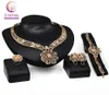 Mulher Mulheres 18K Gold Batled Flower Africa Africa Dubai Party Party Colar Bracelet Brincheled Ring Jewelry Set9631766