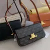 Triomfes de luxo bolsa de ombro de couro bolsa de cheiro de couro feminino carteira de bolsa feminina Black Fashion Tofu Chain Saddle Bag 8008 7185 762