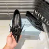 Praddas Pada Prax PRD Origami Patent Flats Pointed Teen Flower Sandaal Triangle Eleged Pumps Low Heel Ballet Flats Ballerina For Women Designer schoenen 3D lederen flowe