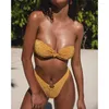 Swimwear Women 2024 Golden Shiny 2 Piece MAINTRAIRE POUR FEMMES RONNANT HOLLOW OUT BIKINI SUMME BEACH VACKNAGE BAST BATHING BACKING BATHING