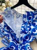 Jaemrary Summer Holiday Print Robe Femme Blue blanc Porcelaine Floral Robe Bandage à manches courtes Lace Up Wrap Midi Vestidos Tissu 240429