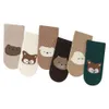 Kids Socken sechs Paare Herbst und Winter Großer Bereich Dot Kleber Baby Trampolin Socken Baby kleine Kinder Nicht-Schlupfboden Socken Große Cartoon Strai Y240504