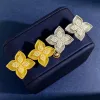 Lucky Clover Tasarımcı Stud Küpe Kadınlar için 18K Altın Lüks Hollow Sweet Fr bling Diamd Küpe Kulak Yüzük Küpe Düğün Takı N6ew#