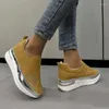 Casual Schuhe für Frauen 2024 Schnürmanschette Frauen vulkanisieren Outdoor-Turnschuhe Feste Farbschwamm unter Boden Damen Damen