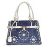 Axelväskor mode kvinnor handväska stor oxford lapptäcke jean stil och kristall dekoration denim blå väska