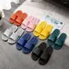 Sandalen el slippers badkamer lekken thuispaar eenvoudig baden holle antislip