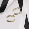Pendientes de diseñadores de marca Gold brillante cepillado asimétrico cuadrado Rhinestone Doble letras Pendientes de bodas para la fiesta de bodas para mujeres