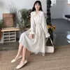 Casual jurken kawaii geborduurde jurk vrouwen witte elegante lange rok ruches kanten elastische taille poppen fall jeugdfeest