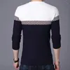 Pulls masculins à carreaux à plaid vêtements slim fit t-shirt en tricot pull masculin mâle en V cou de style coréen plus taille classique une mode