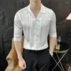 Chemises décontractées pour hommes manches demi-manches pour hommes coréens élégants slim slim robe shirt 4xl Gold Cost Collar Glossy Designer Fashion Tops 2024